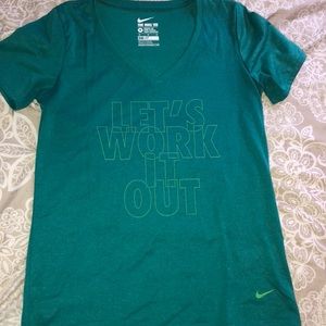 Nike dri-fit tee❣️